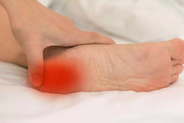 از کجا بفهمیم خار پاشنه داریم؟